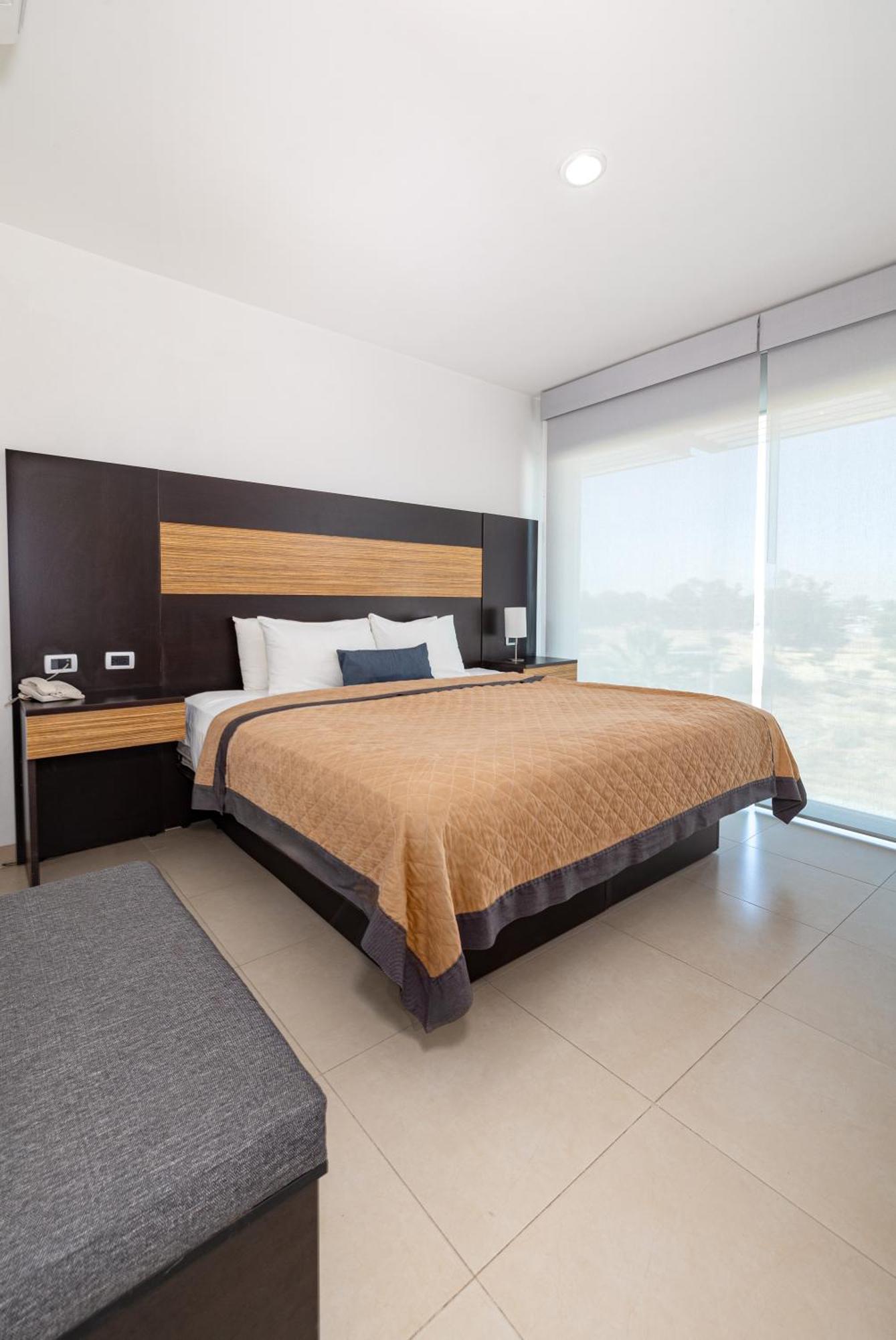 Hotel Mexico Plaza Silao Aeropuerto Zewnętrze zdjęcie